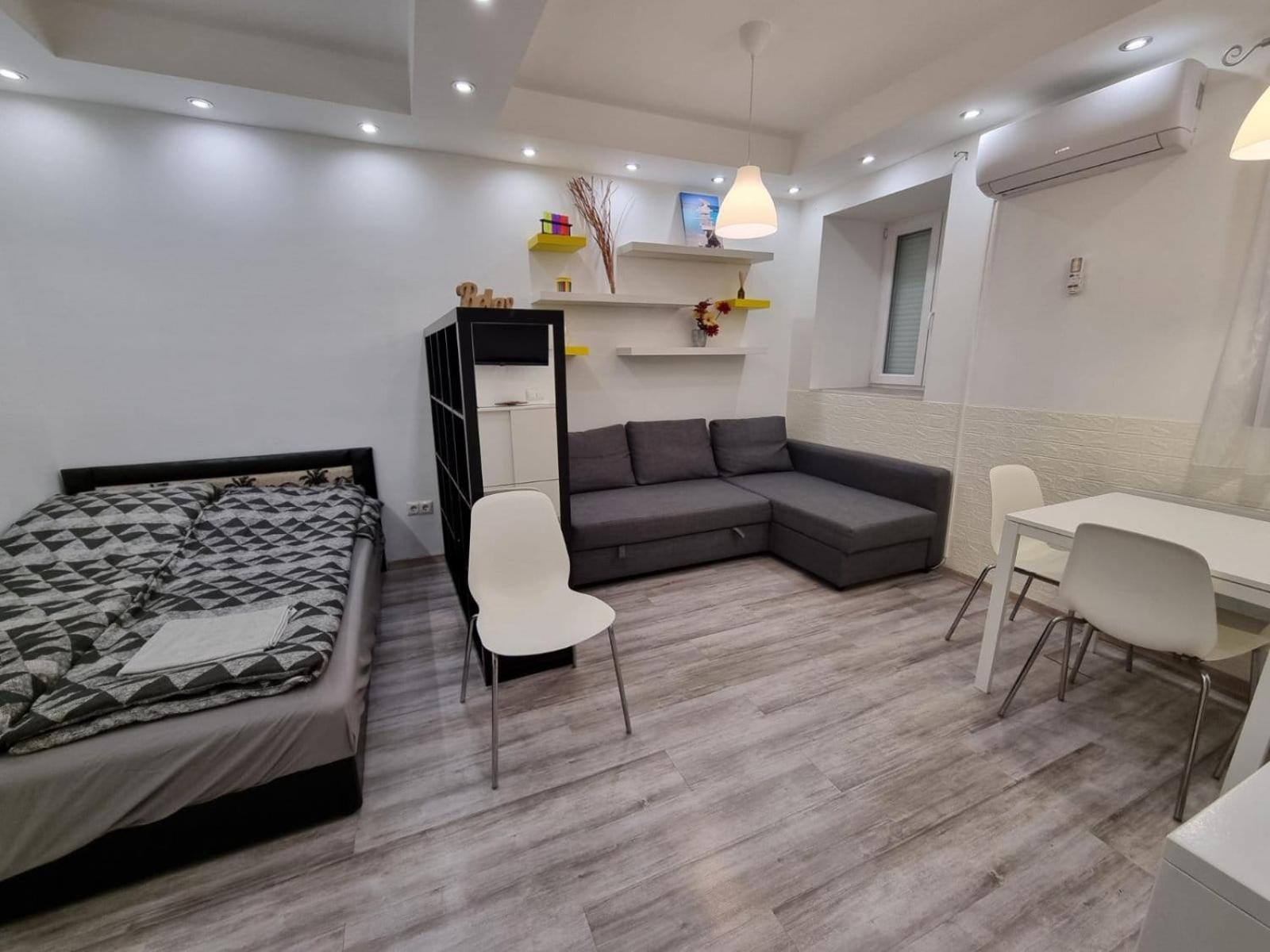 Cozy Family Apartment In Budapeste Exterior foto